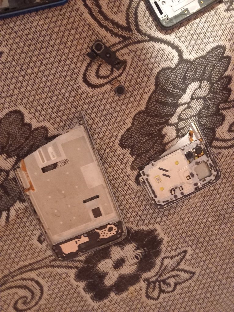 Telefoane tablete 3 camere de telefon de piese și pot fi folosite