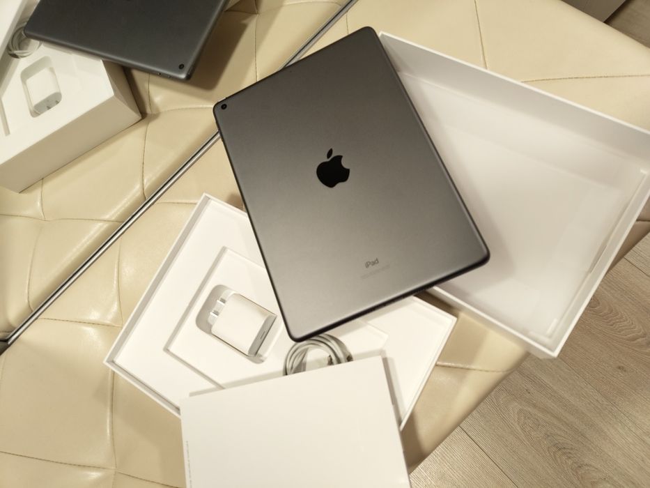 NOU! iPad 9 64 GB la cutie completa