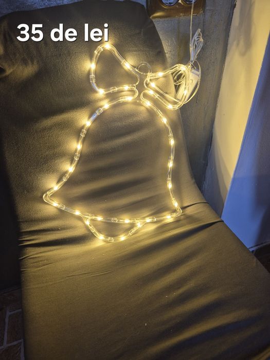 Decorațiuni luminoase pentru Craciun