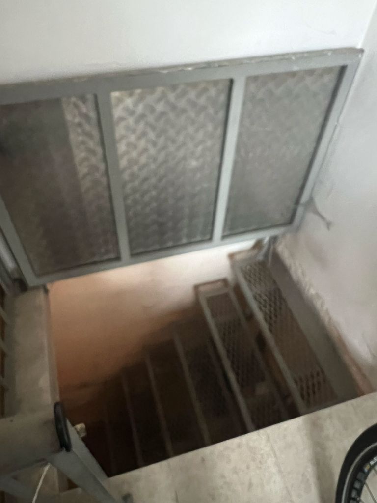 Дава се под наем Магазин в София, Център - 40 кв.м за 408 € - Снимка #6