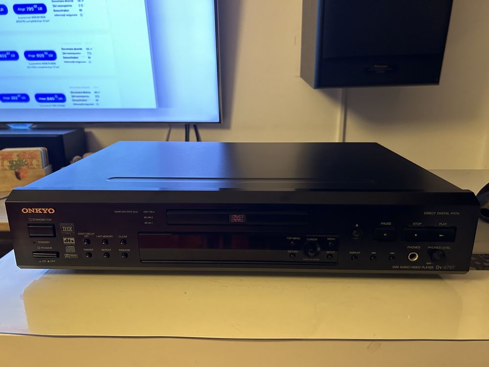 Dvd audio/video player DV  S757