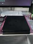 Vand ps4 slim , doar consola