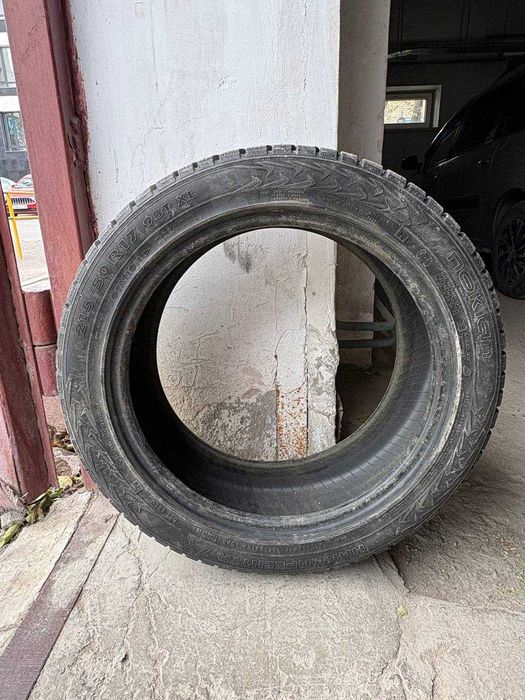 Шины зимние Nokian 215/50/R17 95T XL