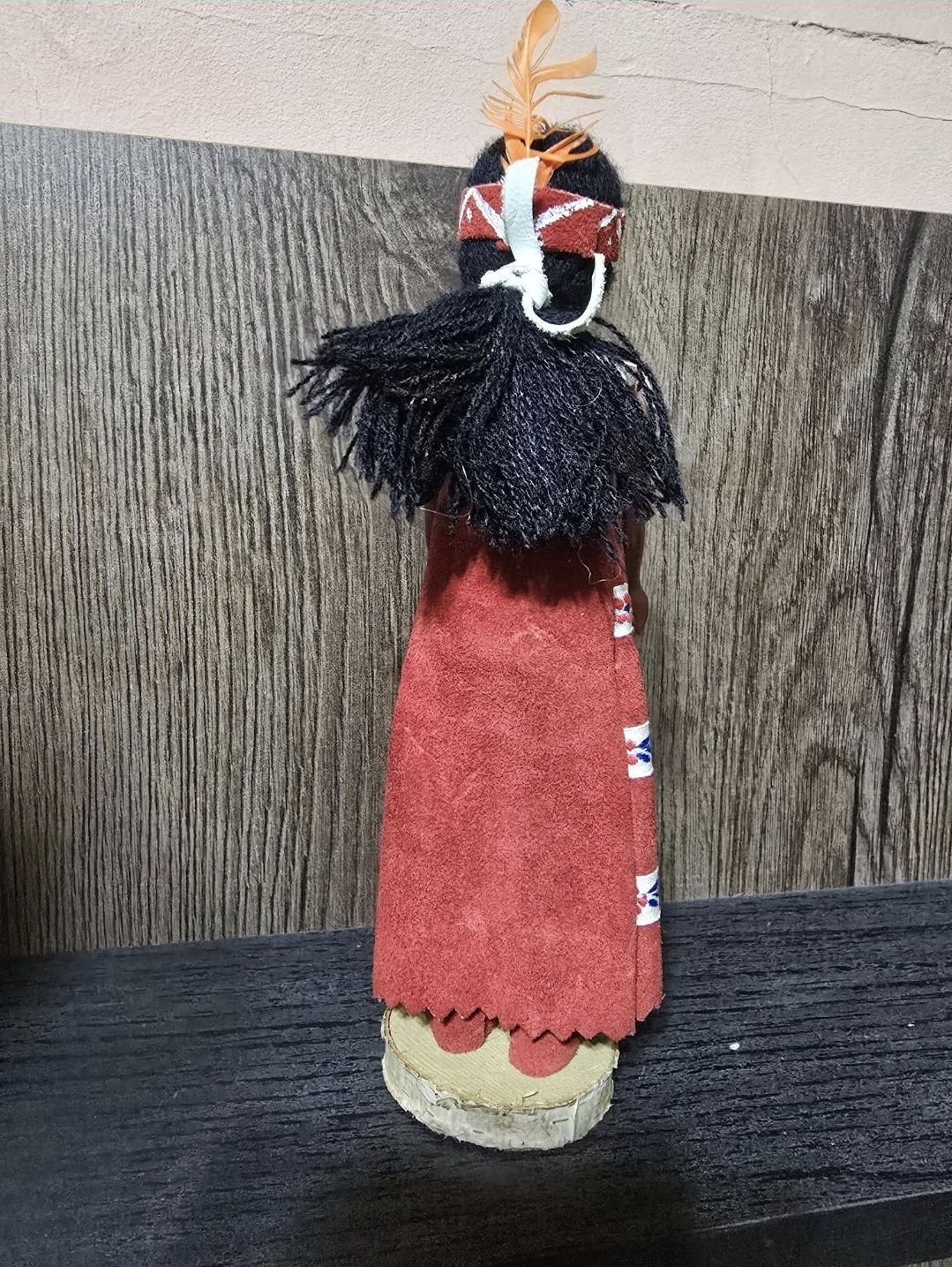 Vintage Indian Indien Art Eskimo Doll Figure 7.5 " made in Canada EUC