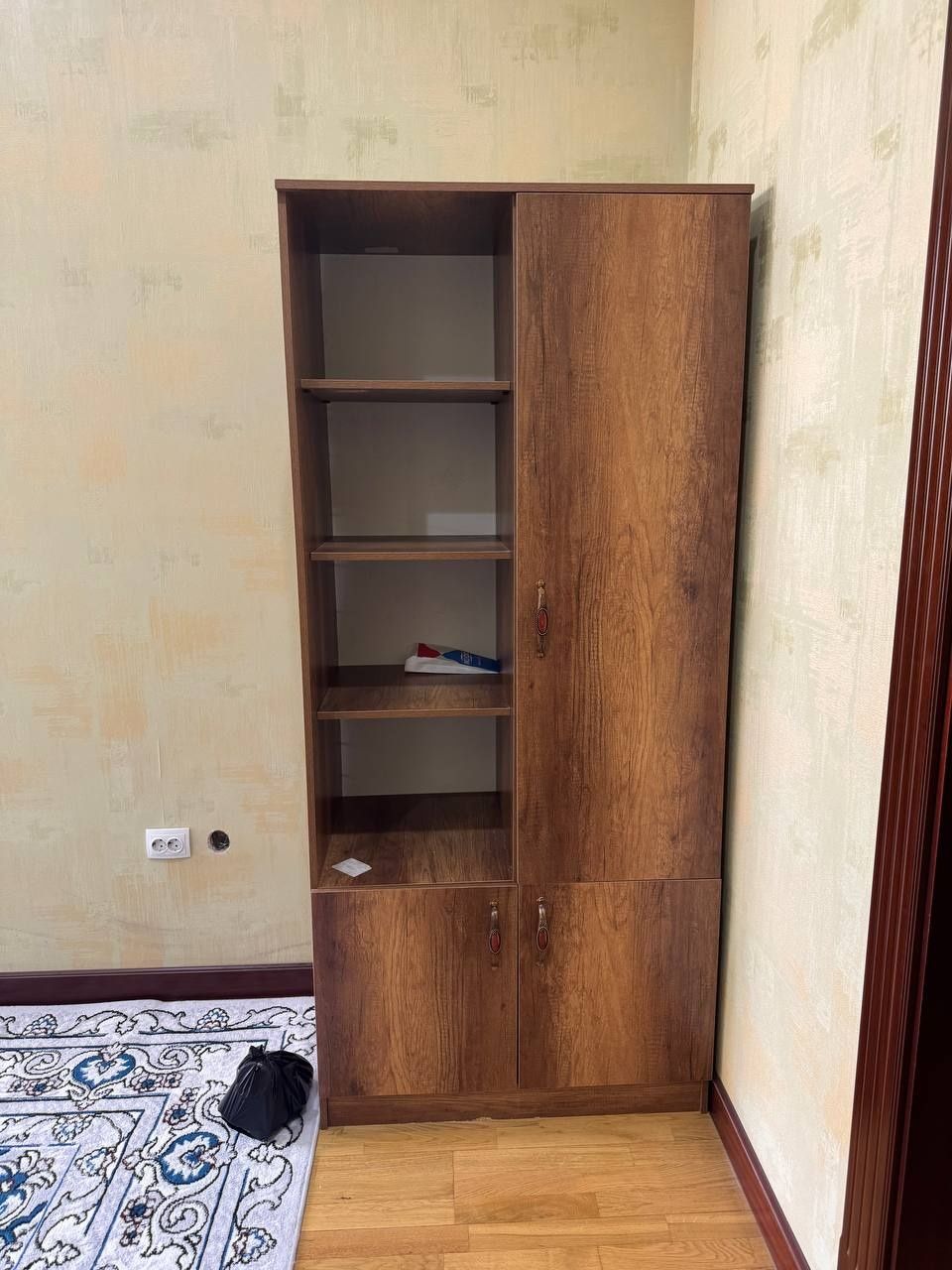 Мебель- диван, кресло, шкаф, стол