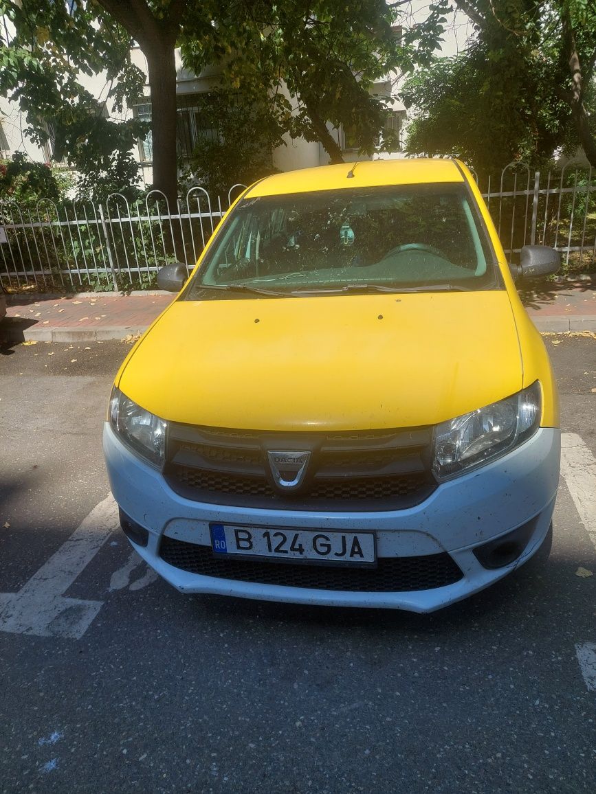 Vând Dacia Logan