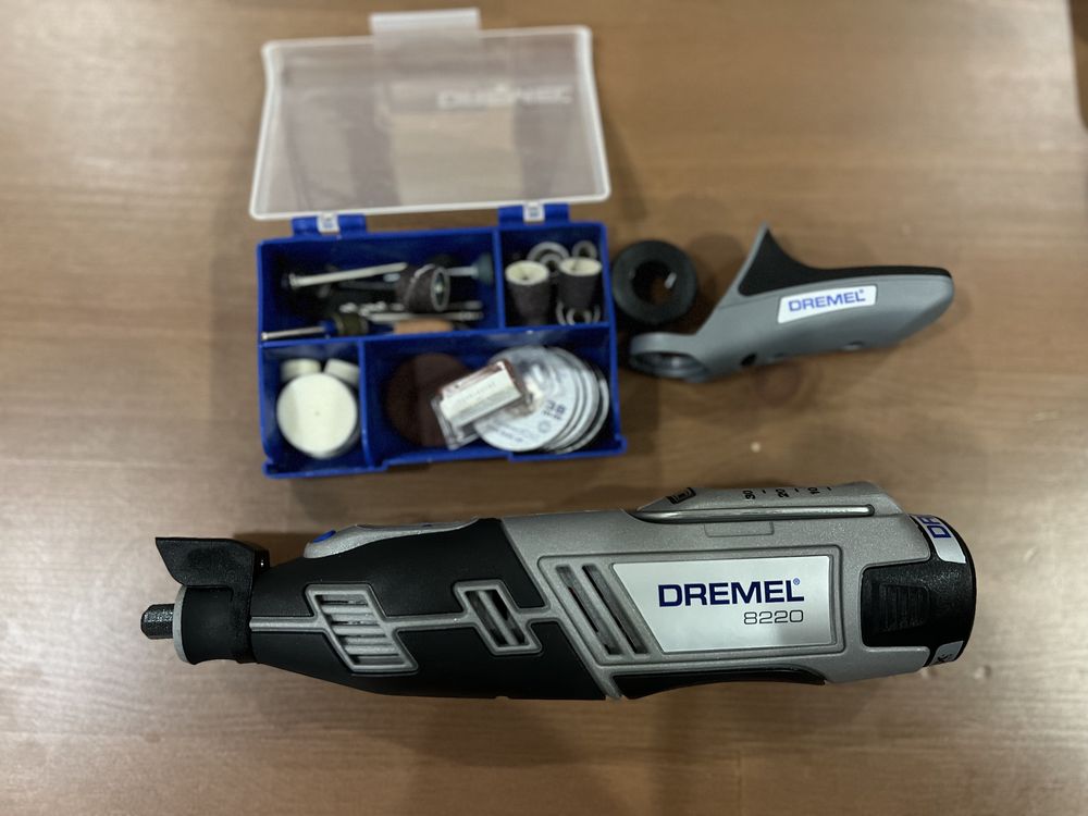 Мултифункционален инструмент Dremel  8220