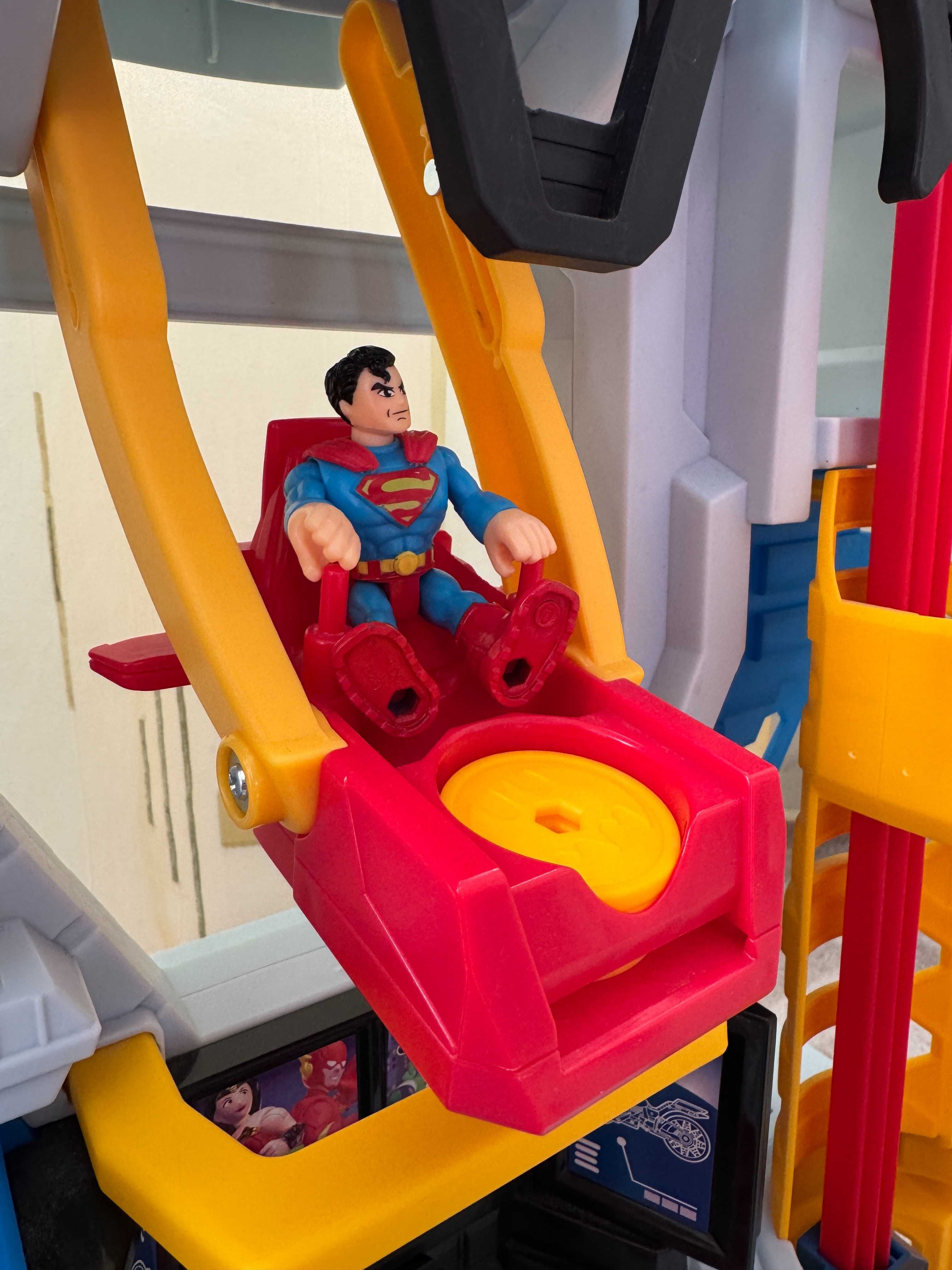 Set de joaca, DC Super Friends, Sediul central Batman-Superman