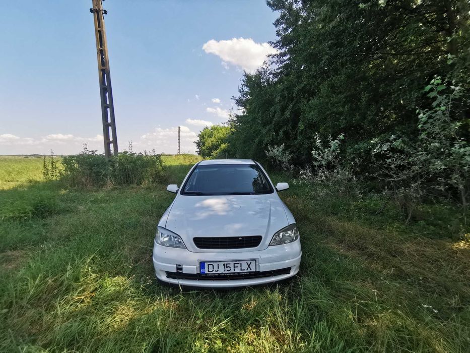 Vand/ dezmembrez opel Astra g
