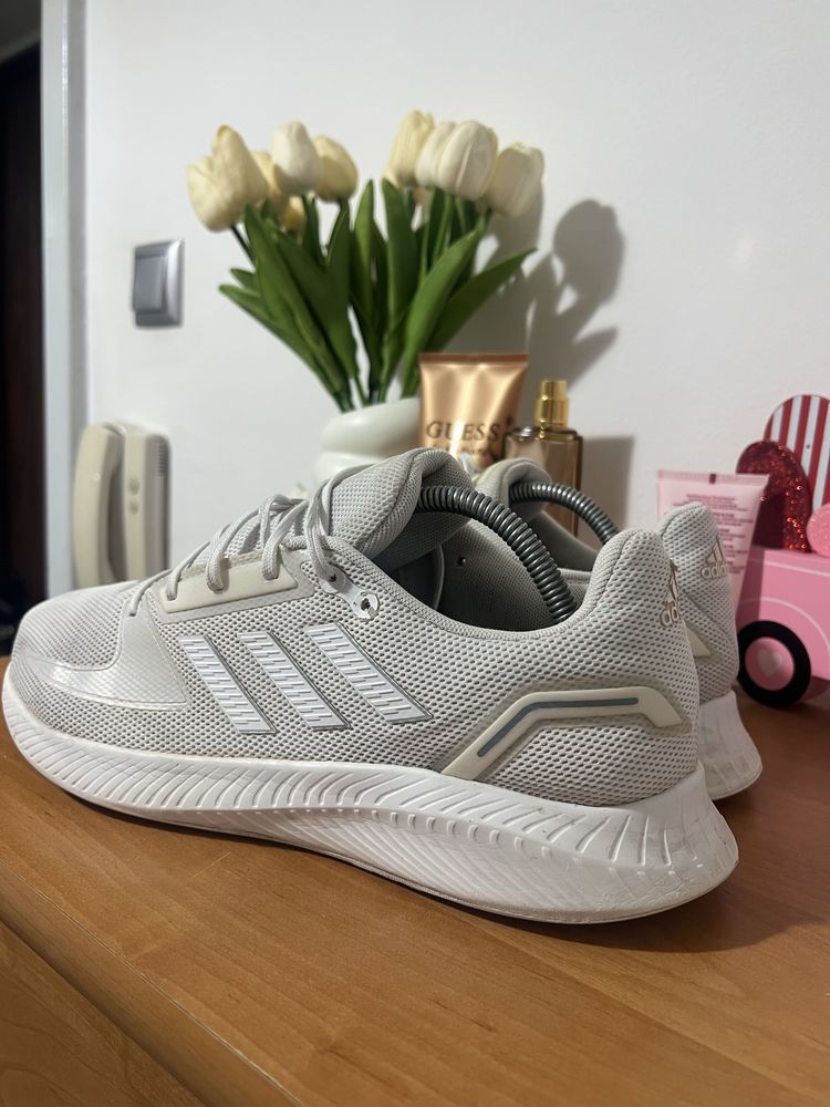 Оригинални маратонки Adidas 44 номер