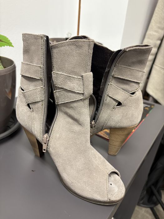 Ghete superbe marimea 37 piele naturala