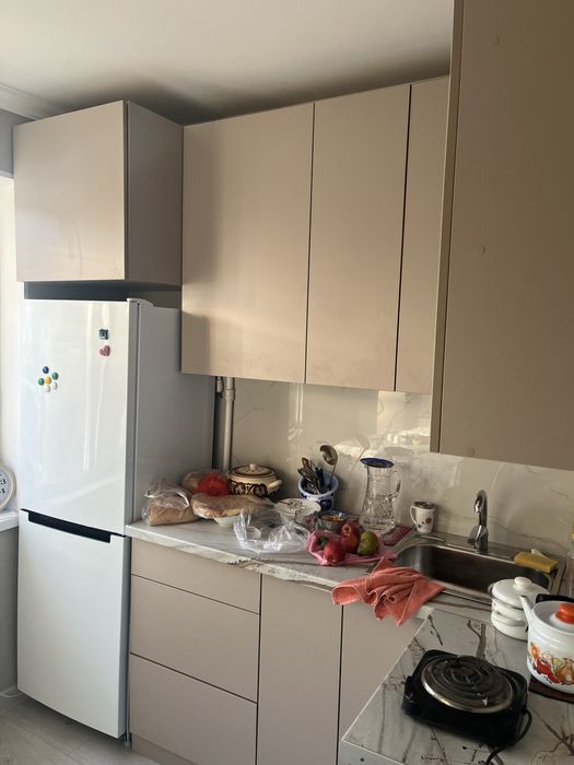 Куханный гарнитур на кухню 6кв.м.