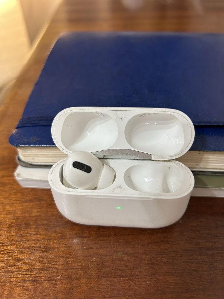 Кейс/чехол на airpods