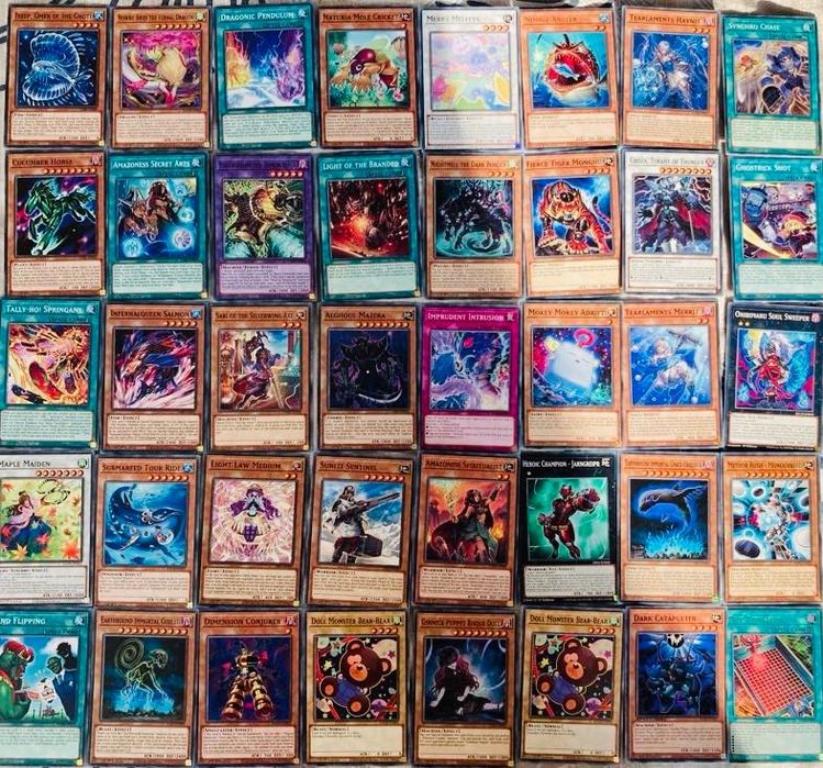 Предлагам Yu-Gi-Oh карти