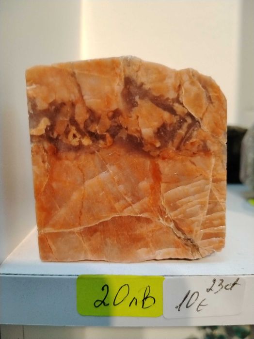 Едностранно полиран червен лунен камък от Индия