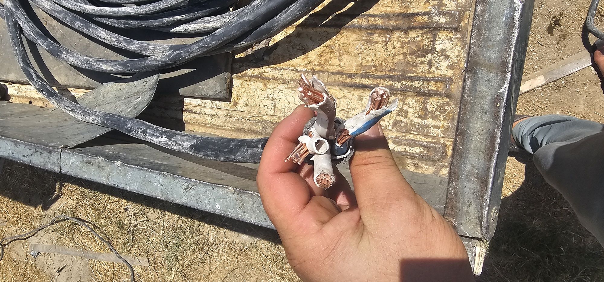 Metallom olamiz Har xil Metal Metallolom olamiz Uzimiz olib ketamiz