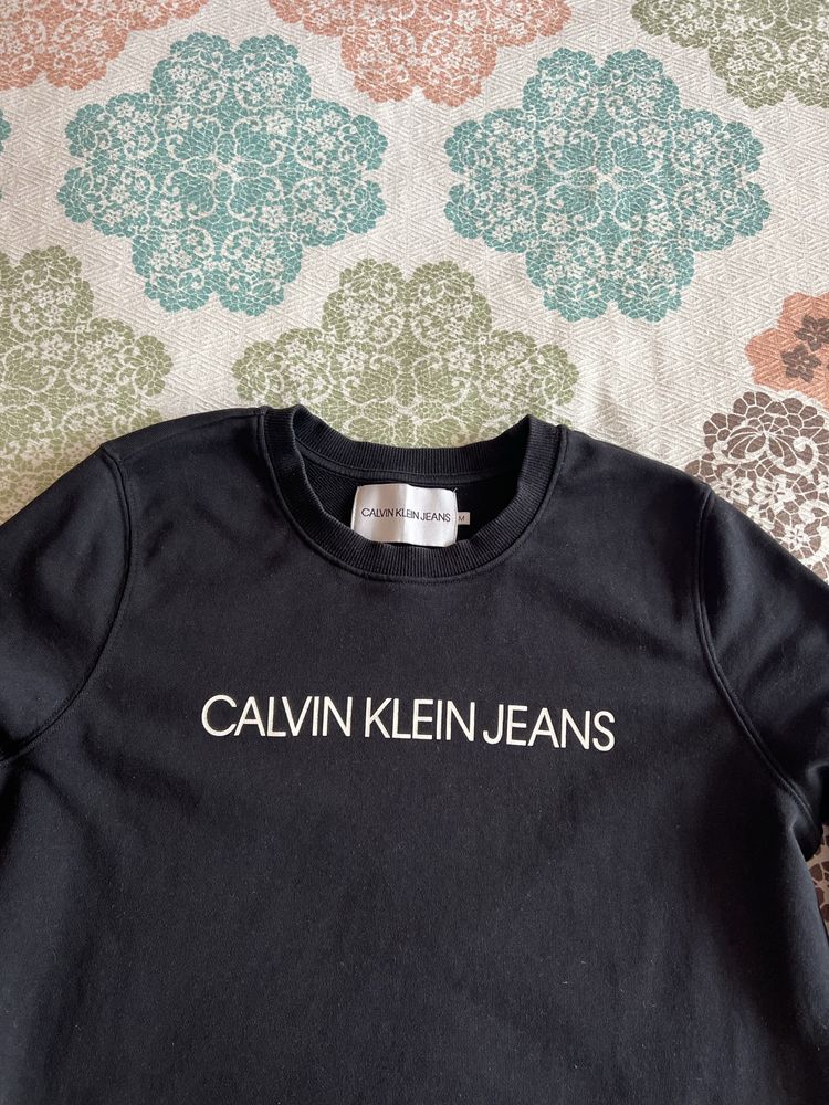 Calvin klein M razmer