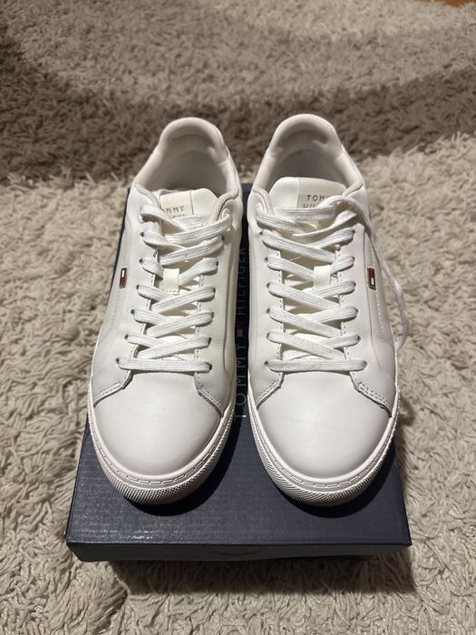 Sneakers piele ,Tommy Hilfiger ,pentru femei, culoare alba , marime 39