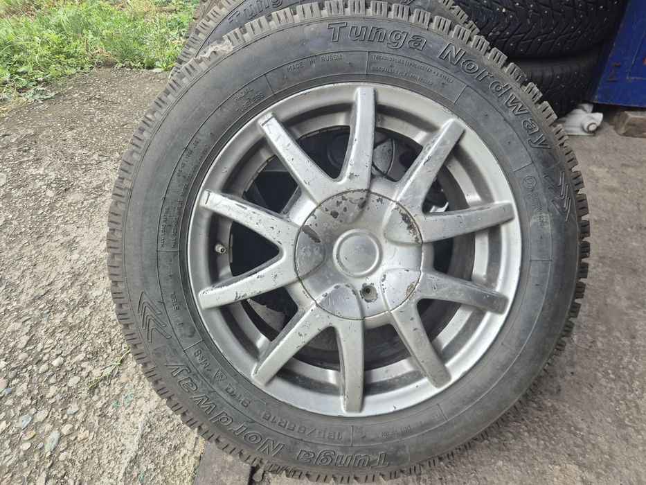 Продам диски с зимней резиной