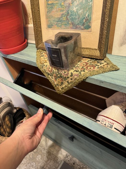 Реставриран шкаф за обувки