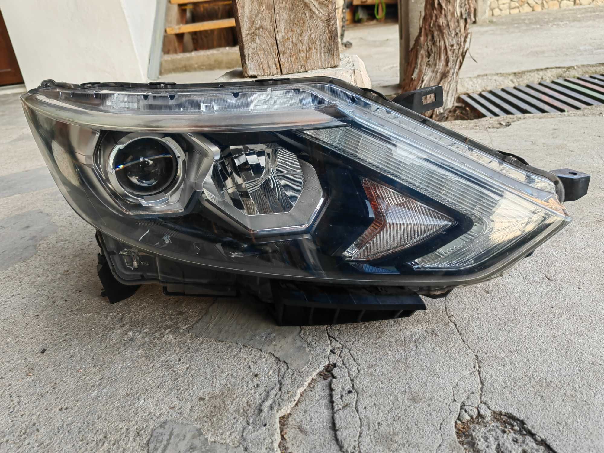 Фар Nissan Qashqai FULL LED десен / Фар Нисан Кашкай Оригинален