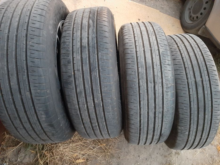 Продам шины 235/60/19 данлоп