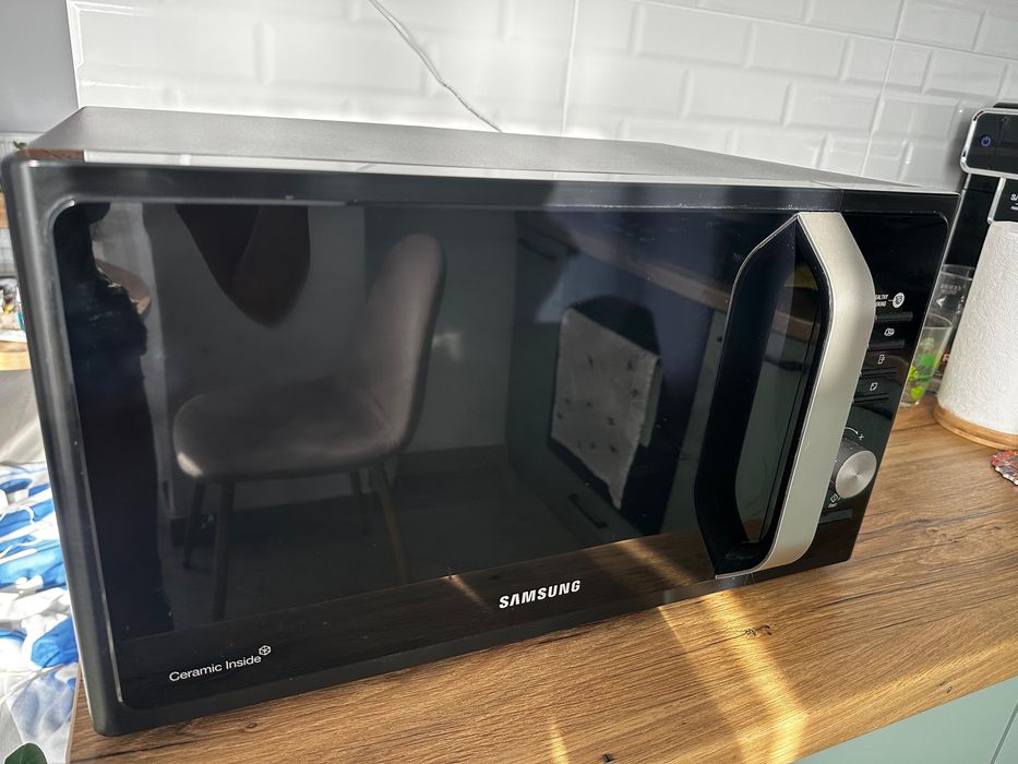 Vând Cuptor cu microunde Samsung 800W