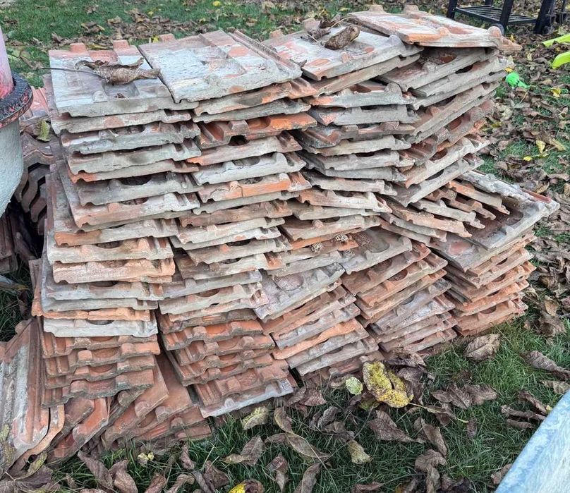 Vând țigla și coame folosite in stare bună