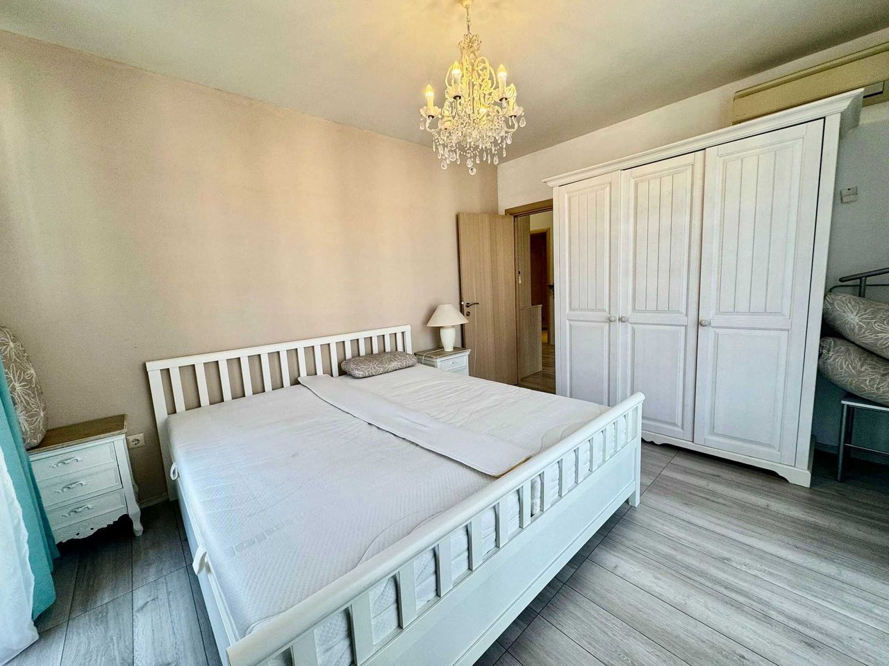 Продава се Двустаен апартамент в к.к. Слънчев бряг - 57 кв.м за 1350 €/кв.м - Снимка #6