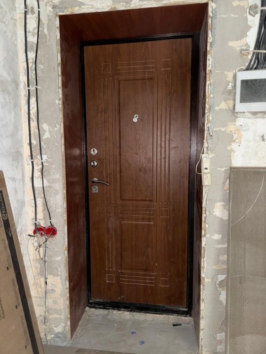 Входная дверь металлическая