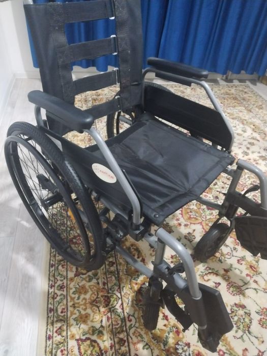 Инвалидная коляска
