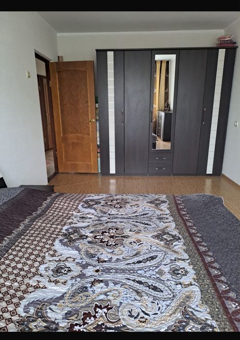 Продам спальный гарнитур