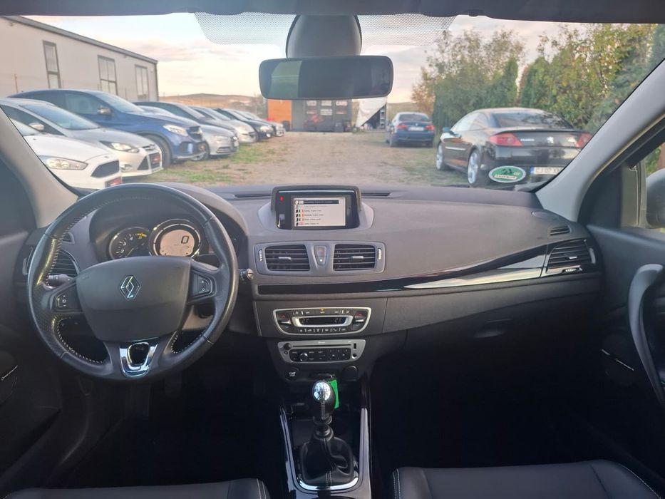 Renault Megane BOSE Edition 1.6 dCi 130 CP  Navigație Keyless Camera