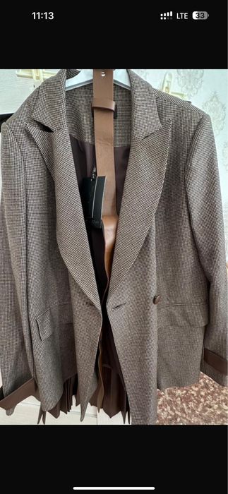 Кожаный костюм с юбка Турецкий новый  46-48 размер