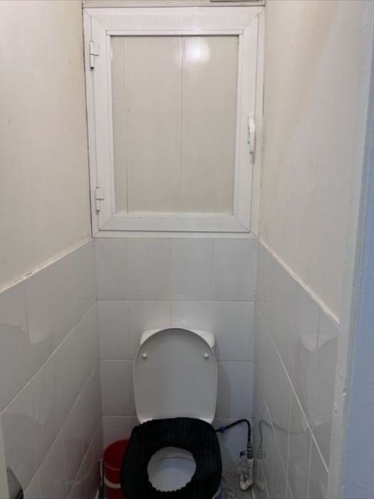 Срочно  продаётся трех конатная квартира