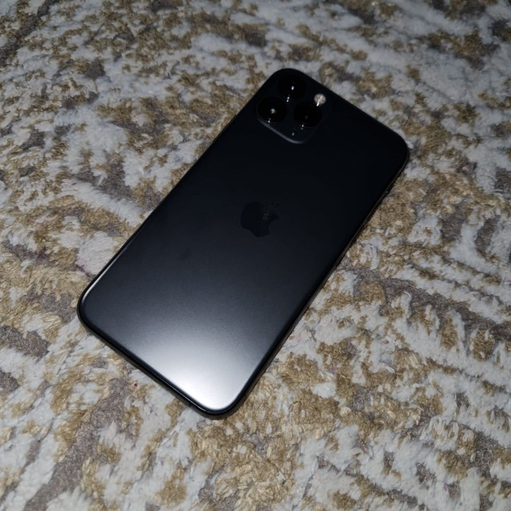 Iphone 11 pro 256 гб в идеальном состоянии.