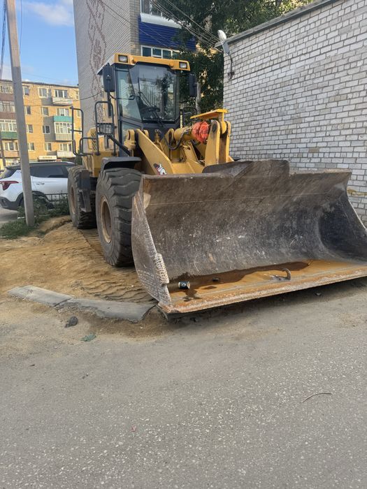 Погрузчик 5 тоник
