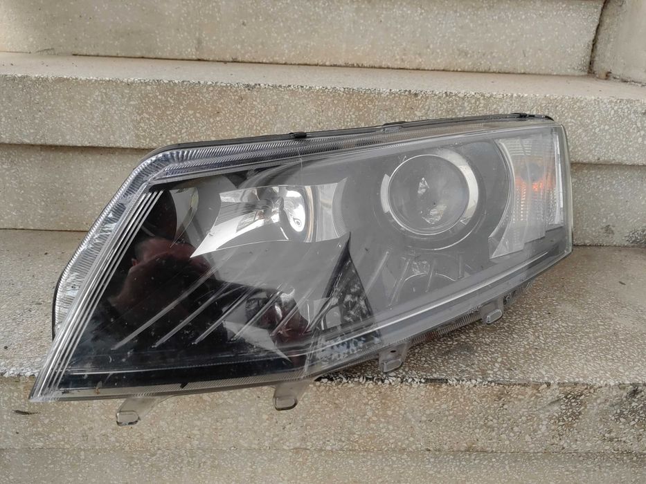 Фар Skoda Octavia Bi-Xenon LED ляв /Фар Шкода Октавиа ксенон  Оригинал