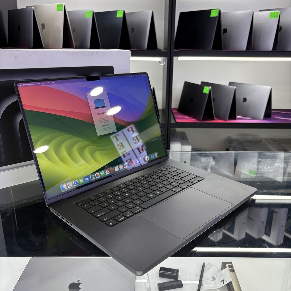 Macbook Pro M3 Pro / 18 / 512 / 75 sikl 100%