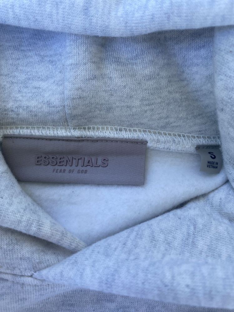 Essentials hoodie light oatmetal САМО ЛИЧНО ПРЕДАВАНЕ