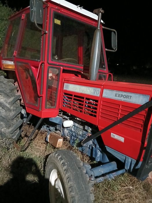 Vând sau skimb cu auto +/- tractorul se poate face 4x4