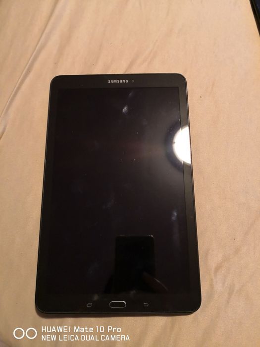 Tаблет  Samsung Tab E