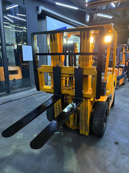 Продам погрузчик кара