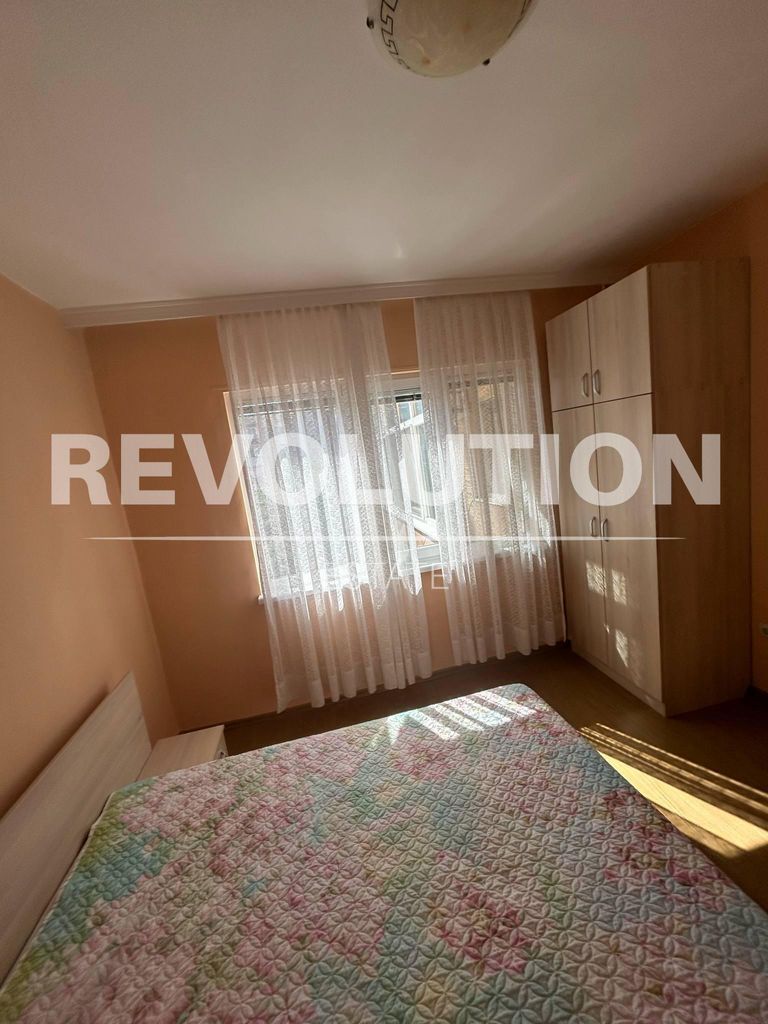 Дава се под наем Двустаен апартамент в Пловдив, Център - 64 кв.м за 325 € - Снимка #5