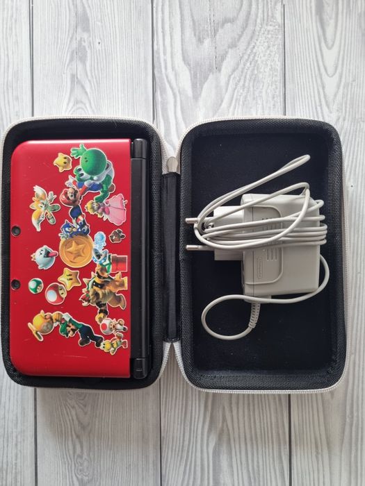 Nintendo 3DS XL - modat