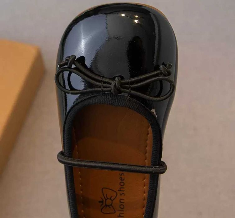 Qizaloqlar uchun tufli