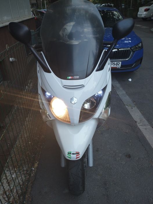 Vând Piaggio x Evo 400