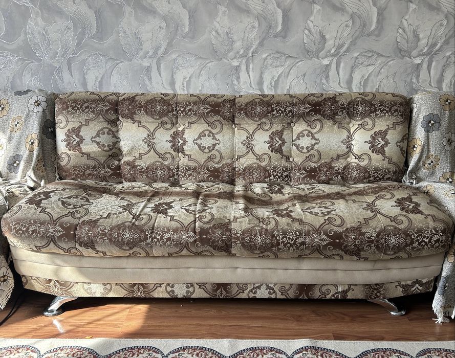 Диван с креслой…