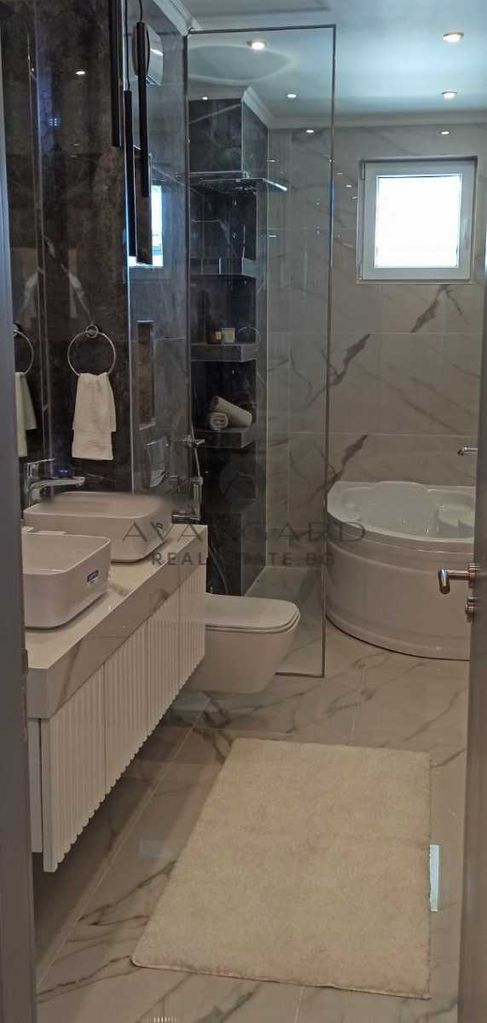 Продава се Къща в Пловдив, Остромила - 388 кв.м за 1225 €/кв.м - Снимка #7