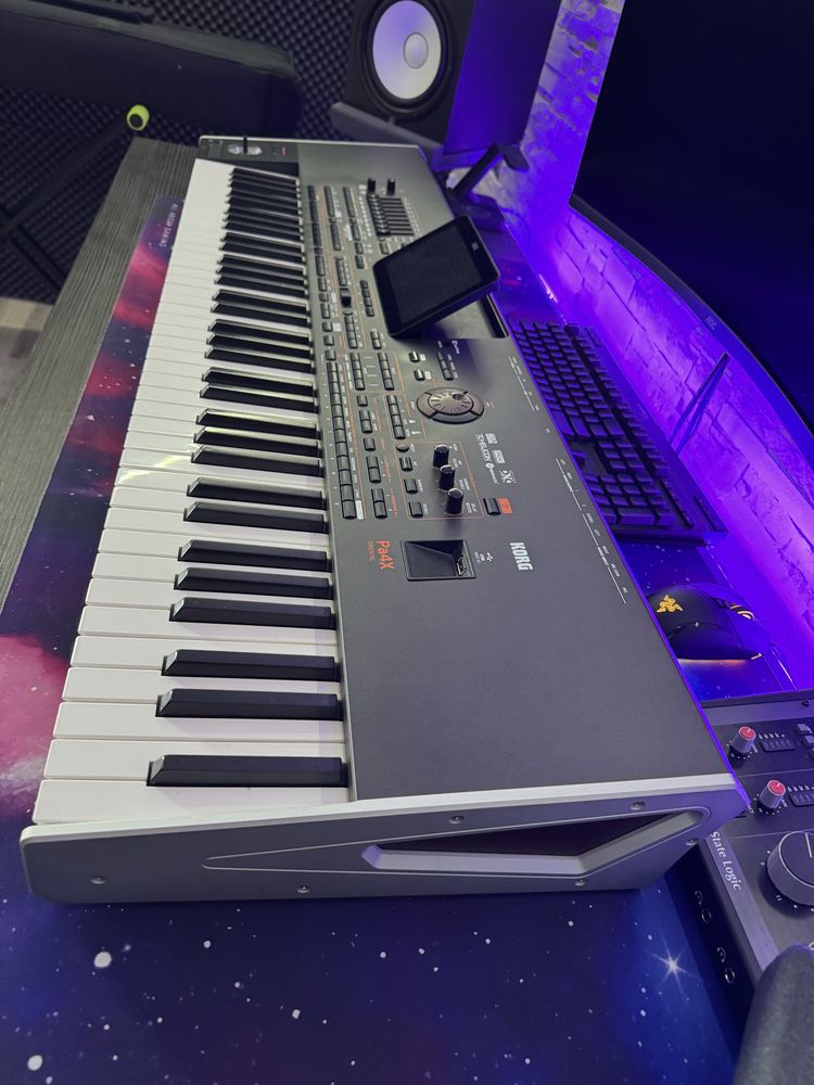 Korg PA 4 Oriental 76 Keys